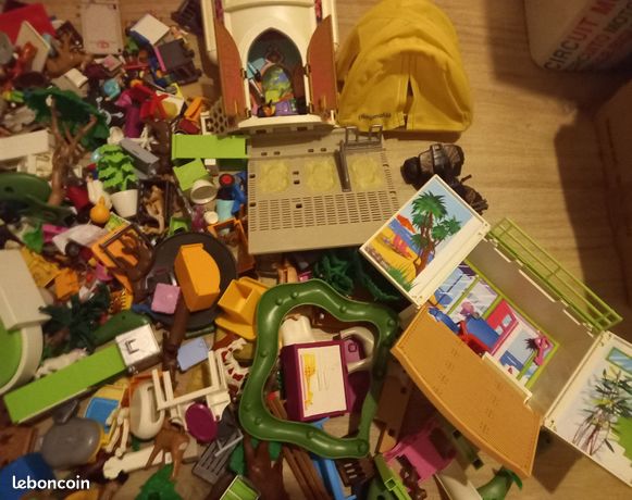 GROS LOT PLAYMOBIL VRAC NOMBREUSES FIGURINES +ACCESSOIRES+micro Arche