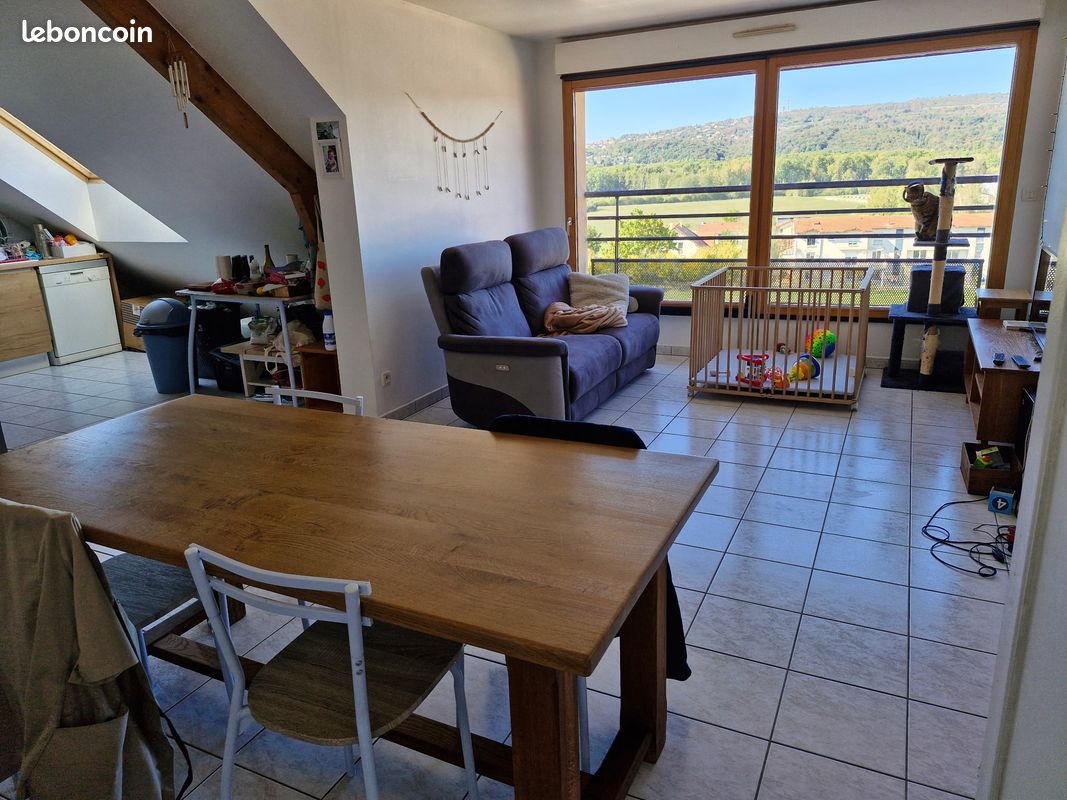 Appartement 3 pièces 70 m² · à Saône · 70 m² · 700 €/mois