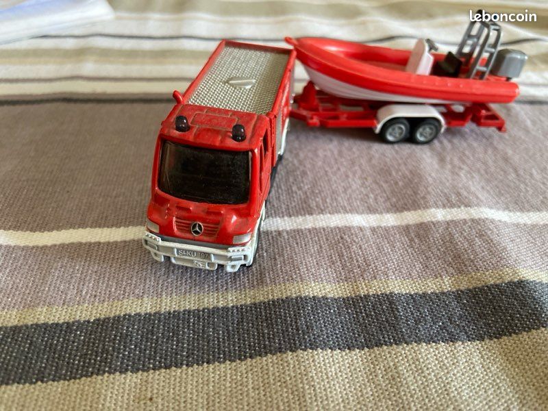 SIKU-SAPEURS POMPIERS-MERCEDES-LANCE A Mousse EUR 3,00 - FR