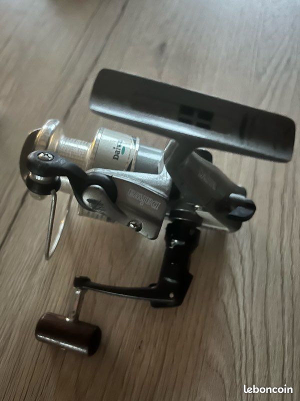 Moulinet De Pêche Daiwa Regal-X 2500C - Toupie - Neuf Avec Boîte Et Bobine Supplémentaire