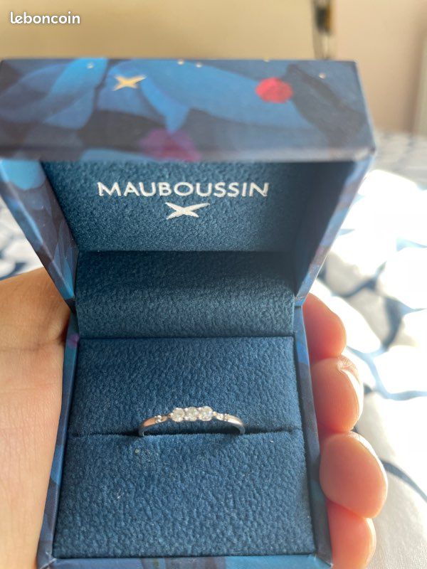 Bague Mauboussin “3 Grains d'Amour” Or blanc Diamants – Taille