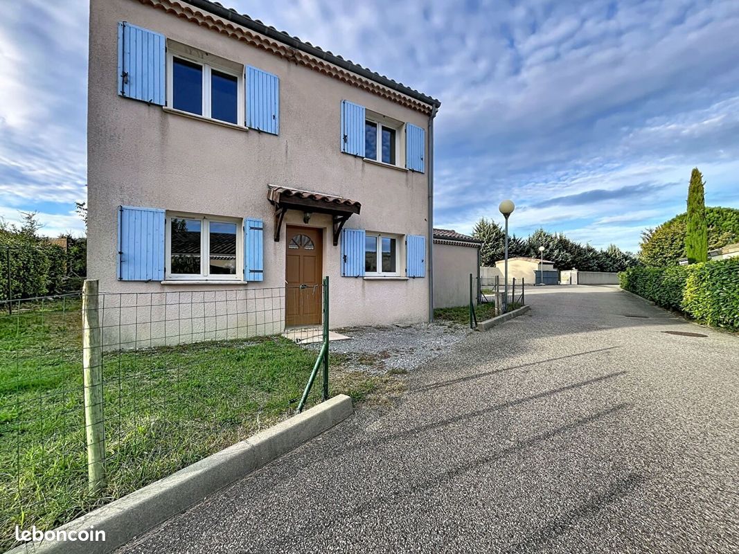 Maison 3 pièces 67 m² · à Villeneuve-de-Berg · 67 m² · 199 000 €