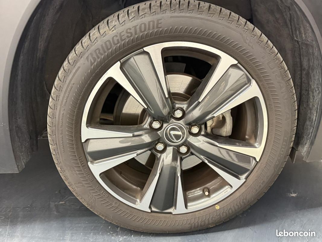 LEXUS UX 250h 2WD - BV E-CVT 2020 250H Executive (image 22)