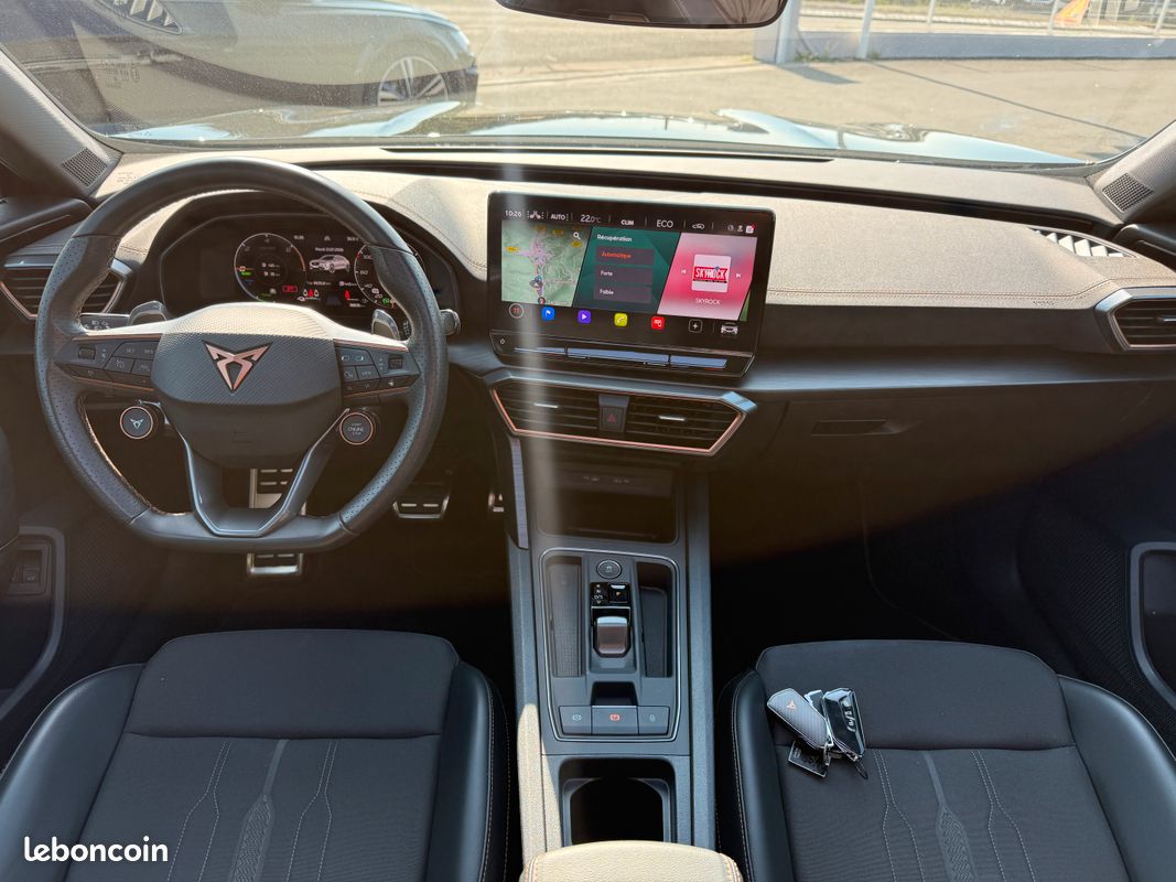 CUPRA FORMENTOR E-Hybrid 245 cv DSG6 VZ - 38700 klm / 2024 / Toit Ouvrant (image 2)