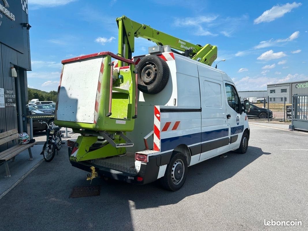 Renault master nacelle 14 mettres et déport de 7a8 mettres fonctionne électrique au tarif de 17999 a saisir (image 3)