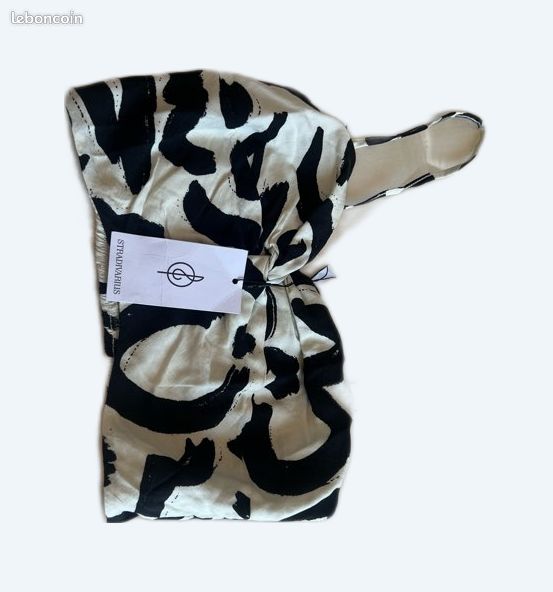 Top stradivarius Xs neufe (image 1)