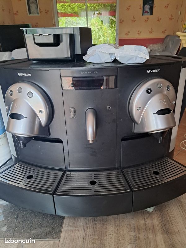 Machine à café professionnelle nespresso (image 1)