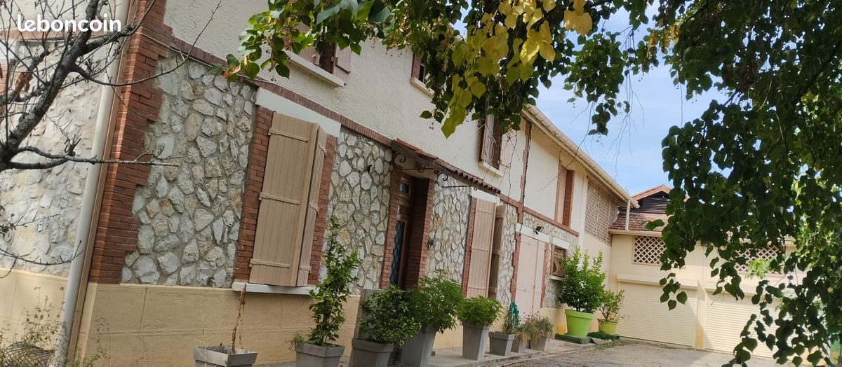 Maison 6 pièces 150 m² · à Villemade · 150 m² · 240 000 €