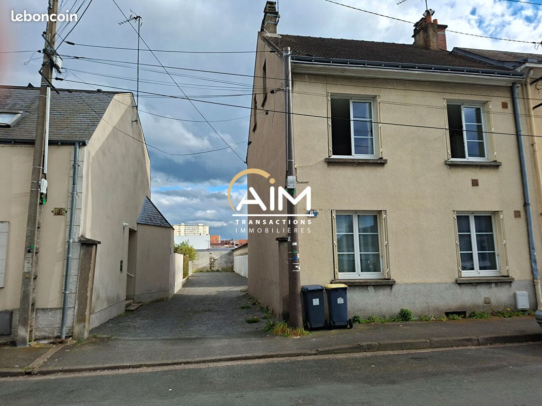 Local commercial 4 pièces 83 m² · à Tours · 83 m² · 219 000 €