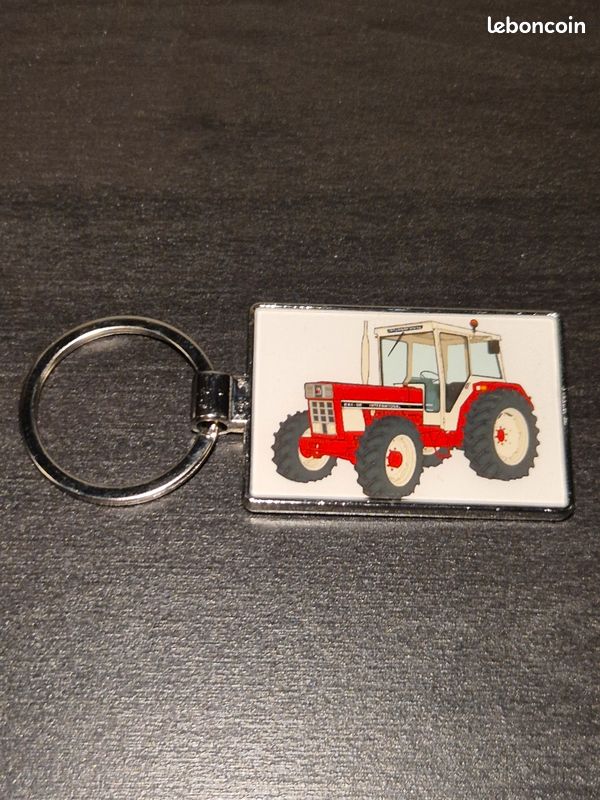 Porte-clés émaillé Vintage IH (International Harvester) - Thème Agricole Années 60