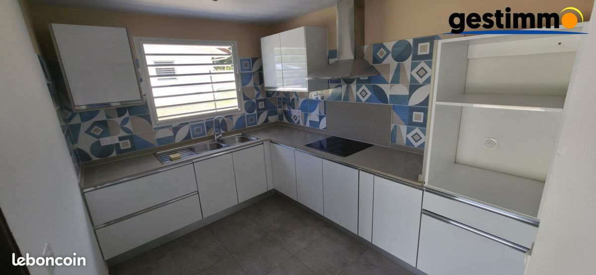 Maison 3 pièces 84 m² · à Matoury · 84 m² · 1 200 €/mois