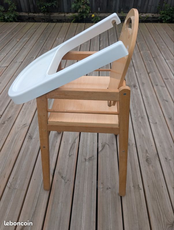 Vend chaise haute bébé combelle (image 2)