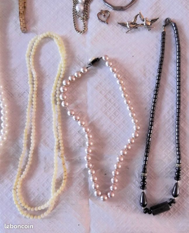 Lot de bijoux fantaisie anciens et vintages 11 pieces (image 3)