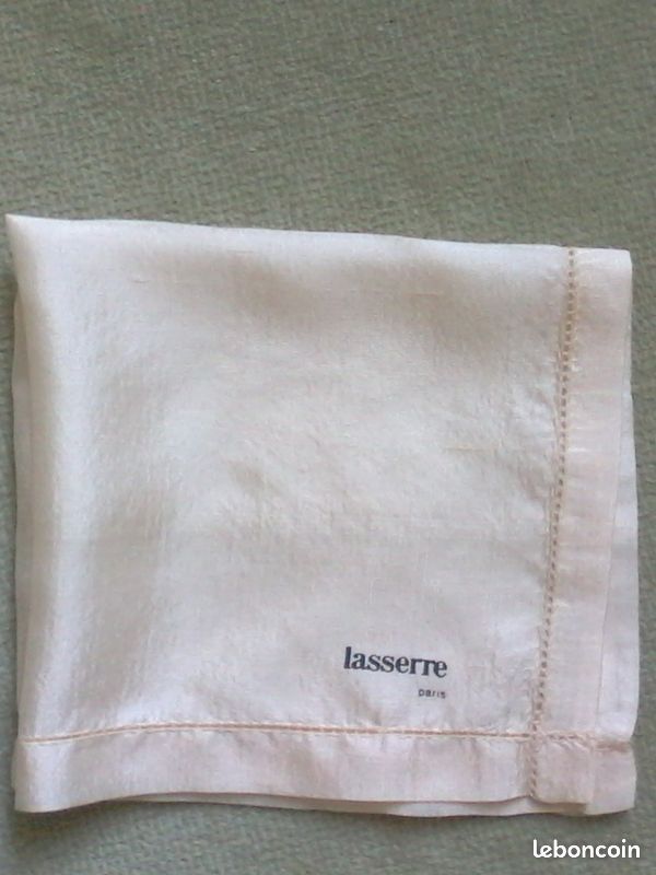 Carré pochette LASSERRE 100% soie naturelle nacrée (image 1)