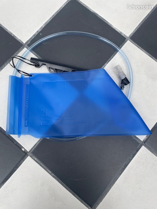 Poche à eau pour sac à dos (image 1)