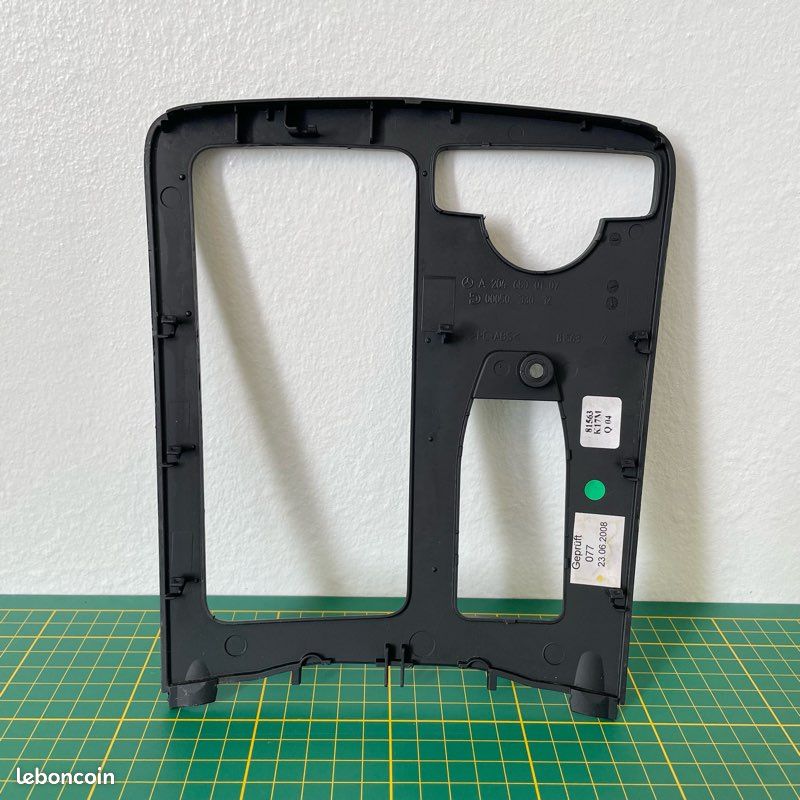 Plastique intérieur Mercedes (image 2)