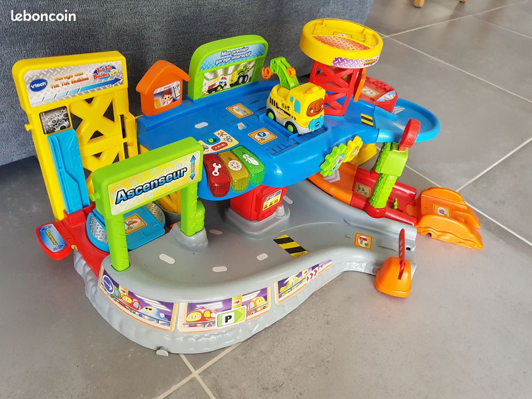 Garage VTech Tut tut bolides avec 1 véhicule dépanneur (image 3)