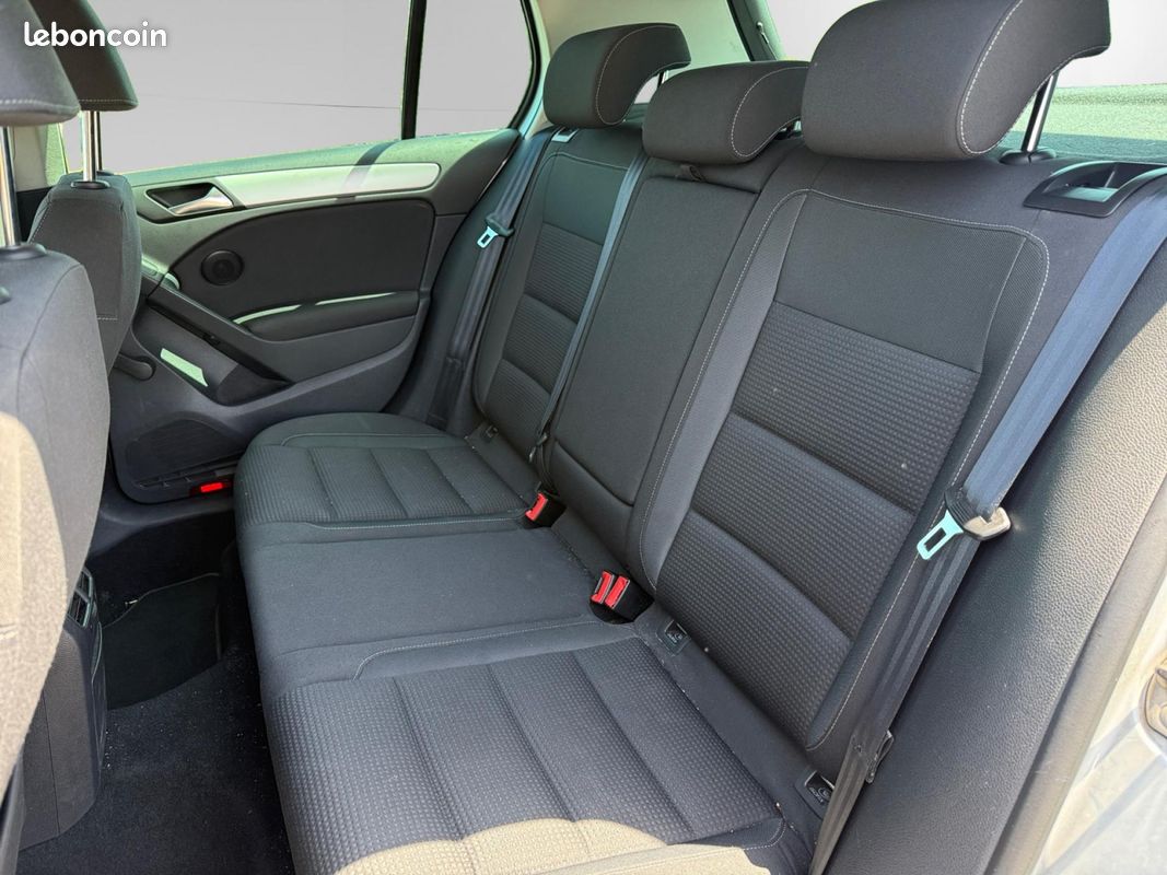 VOLKSWAGEN GOLF 6 1.6 TDi 16v 105cv / Clim auto / Kit distribution ok (image 18)