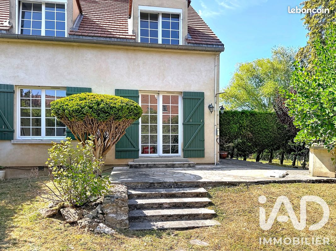 Appartement 4 pièces 89 m² · à Dourdan · 89 m² · 198 000 €