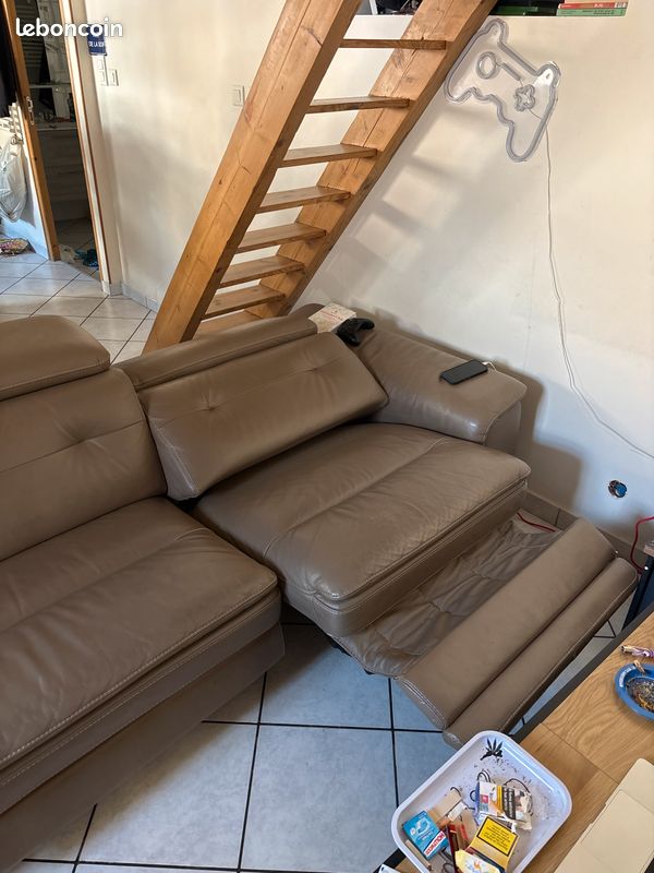 Canapé 2 places en cuir avec relax électrique – Très bon état (image 2)