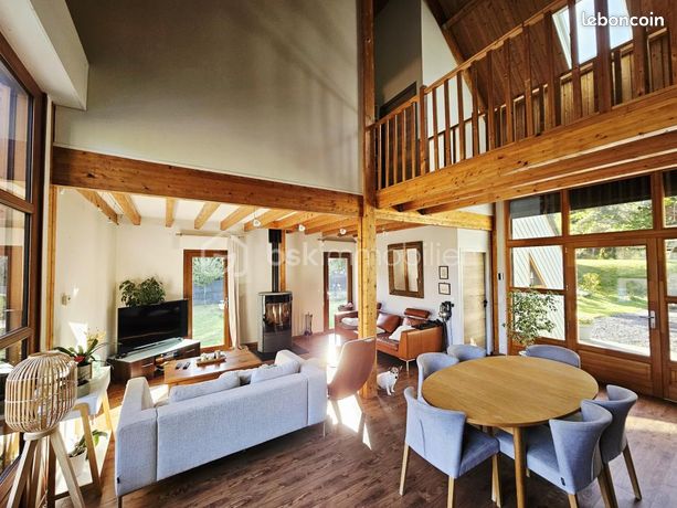 Propriété 5 pièces 145 m²