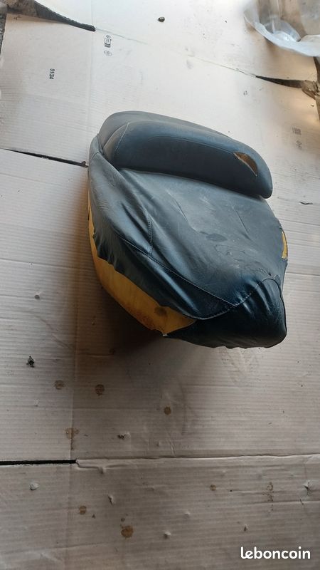 Selle piaggio hexagon 125 (image 2)