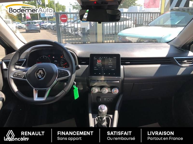 Renault Clio TCe 90 Equilibre (image 11)