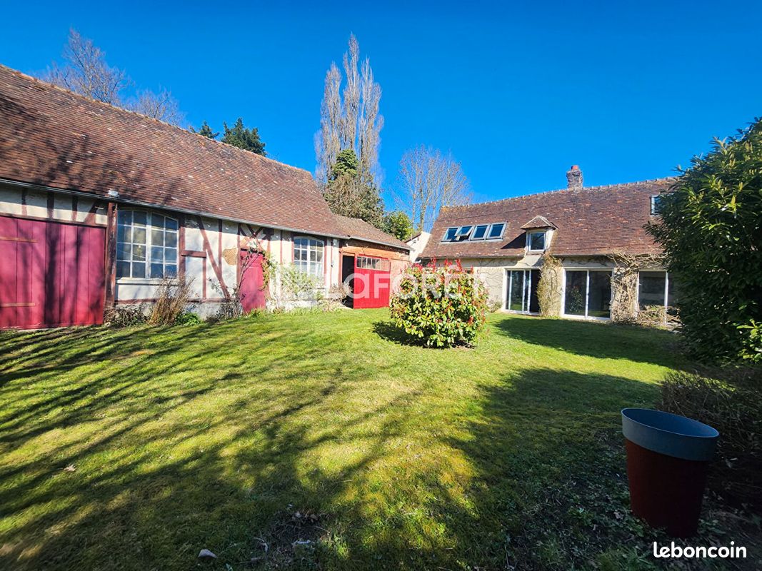 Maison 4 pièces 102 m² · à Auneuil · 102 m² · 241 000 €