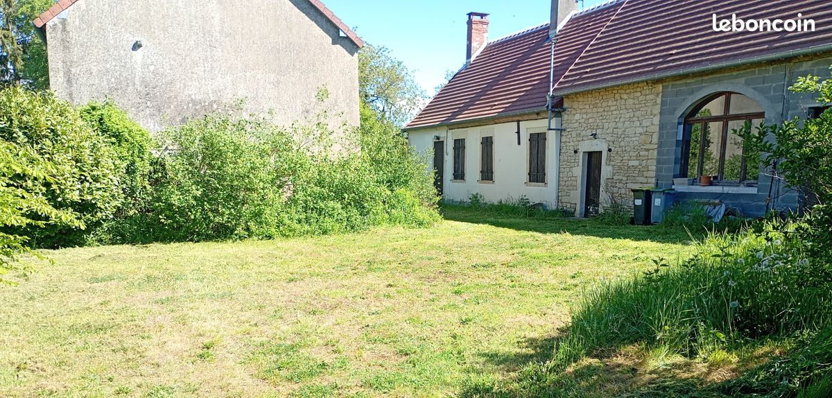Maison 5 pièces 225 m² · à Charly · 225 m² · 170 000 €