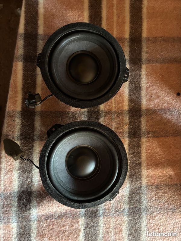 Haut parleur arrière bose audi tt mk1 (image 1)
