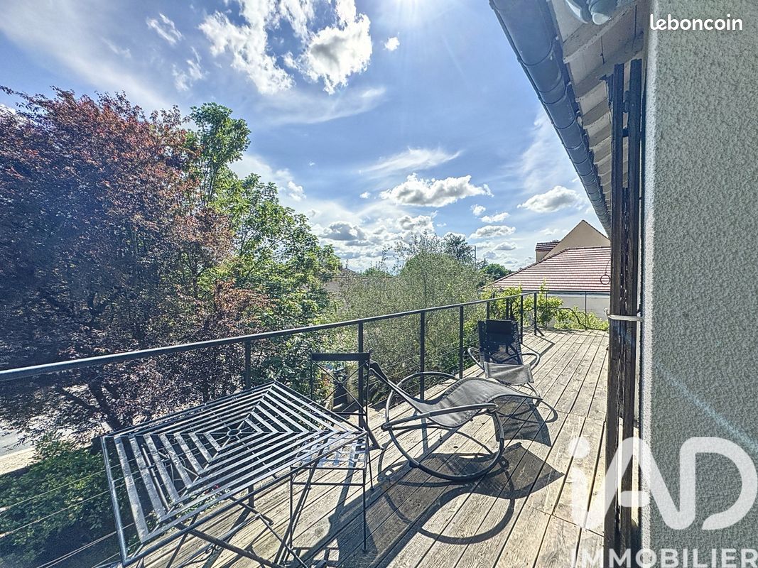 Maison 5 pièces 156 m² · à Vaux-sur-Seine · 156 m² · 378 000 €