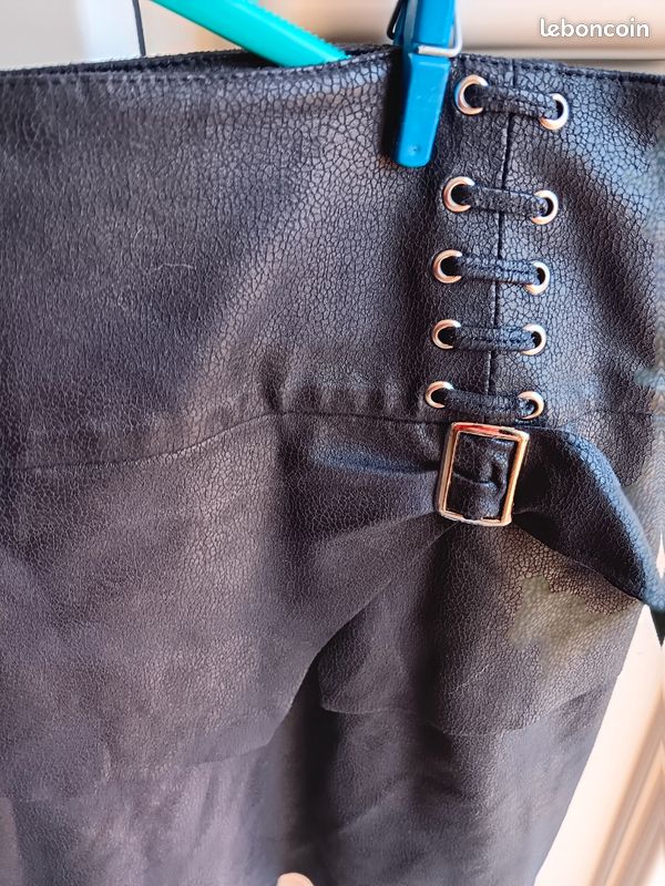 Jupe DPM (Depeche Mod) Taille 44 - Style Trapèze En Polyester/élasthanne - Occasion Très Bon état