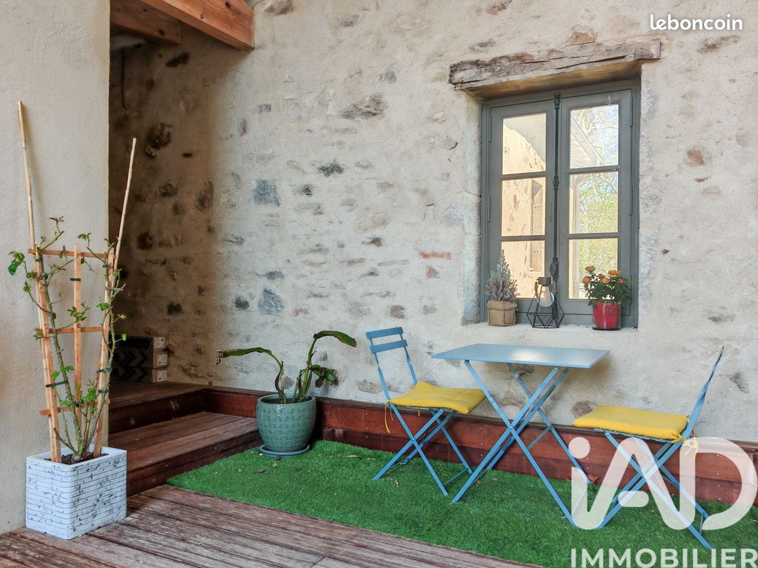 Appartement 4 pièces 135 m² · à Saint-Laurent-d'Agny · 135 m² · 329 000 €