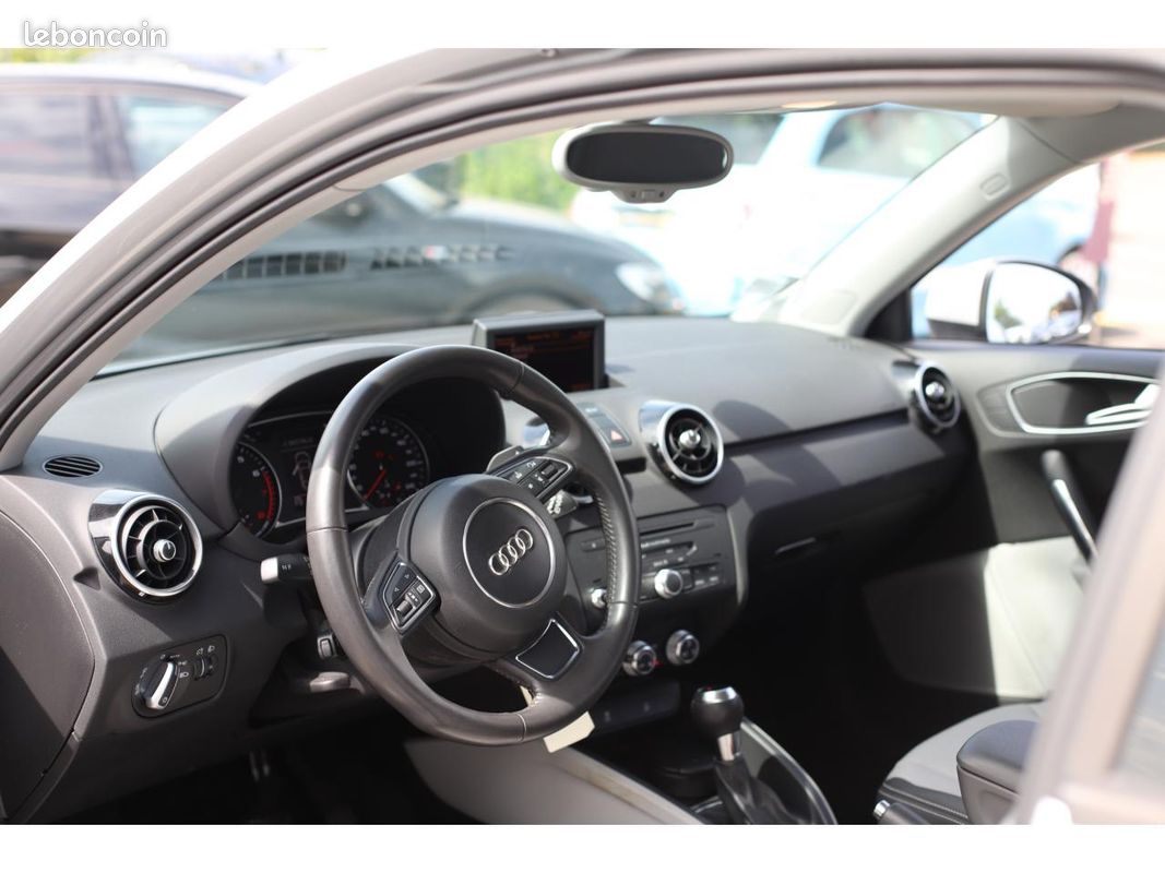 AUDI A1 1.4 TFSI - 122 - BV S-tronic - Start/Stop BERLINE Attraction PHASE 1 (image 13)