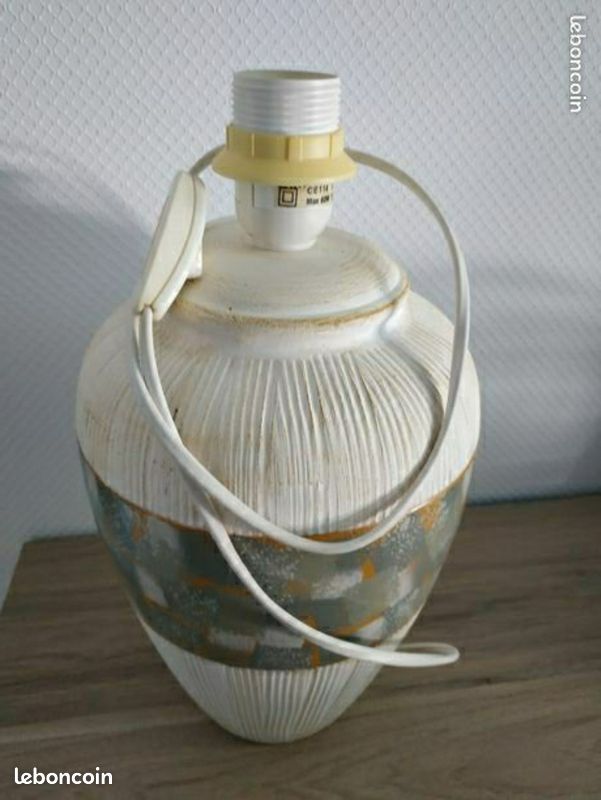 Pieds de lampe (image 1)