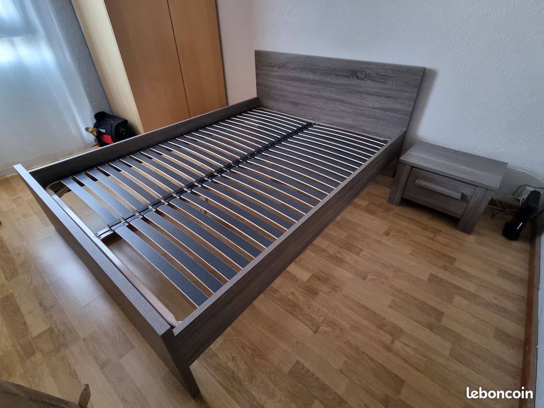 Lit 140 x 200 + sommier & Table de chevet (image 3)
