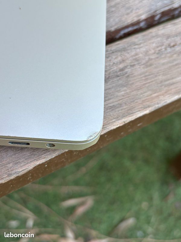 MacBook Pro 16" 2019 - i7 6 cœurs, 16Go RAM, 500Go SSD - Très bon état (image 4)