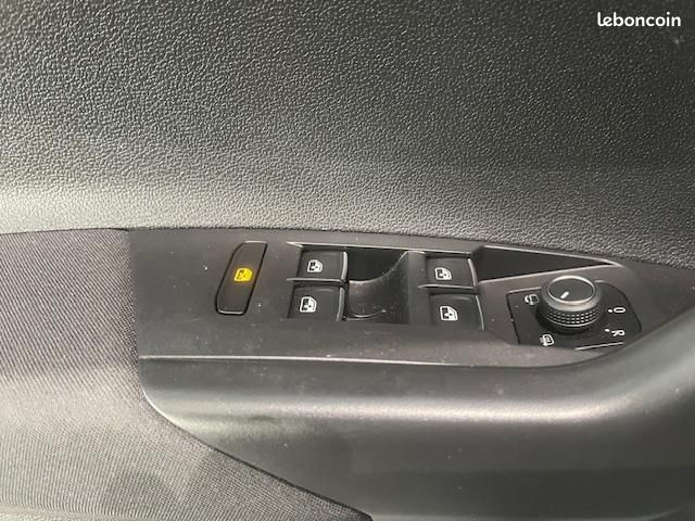 VOLKSWAGEN Taigo 1.0 TSI 110 DSG7 R-Line (image 23)