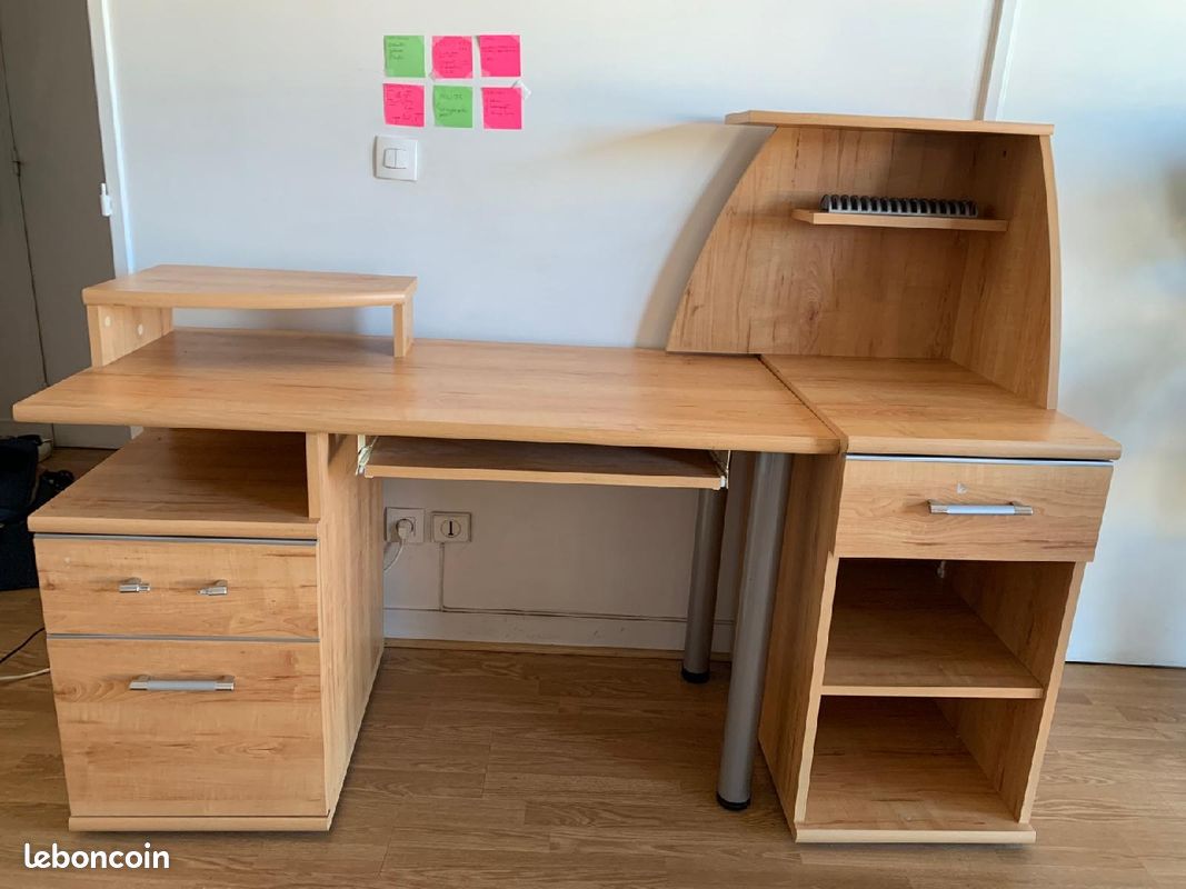 Bureau en bois massif (image 1)