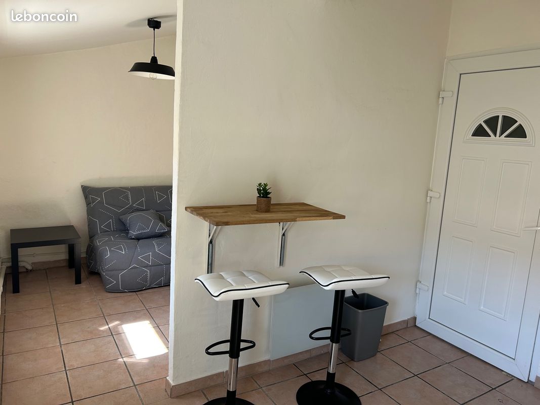 Appartement 1 pièce 20 m² · à Solliès-Pont · 20 m² · 450 €/mois