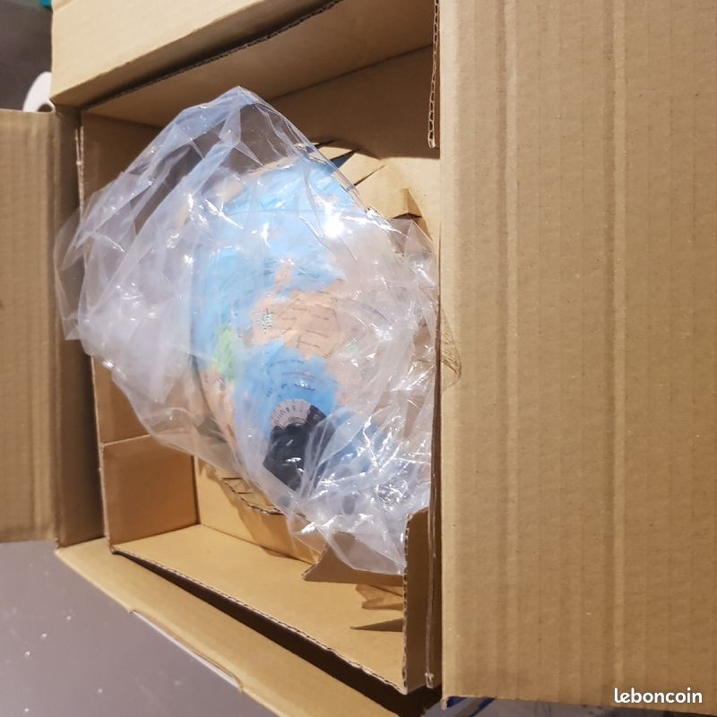 Globe lumineux neuf (image 3)