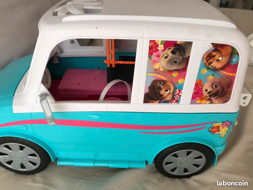 Ambulance Barbie (image 13)