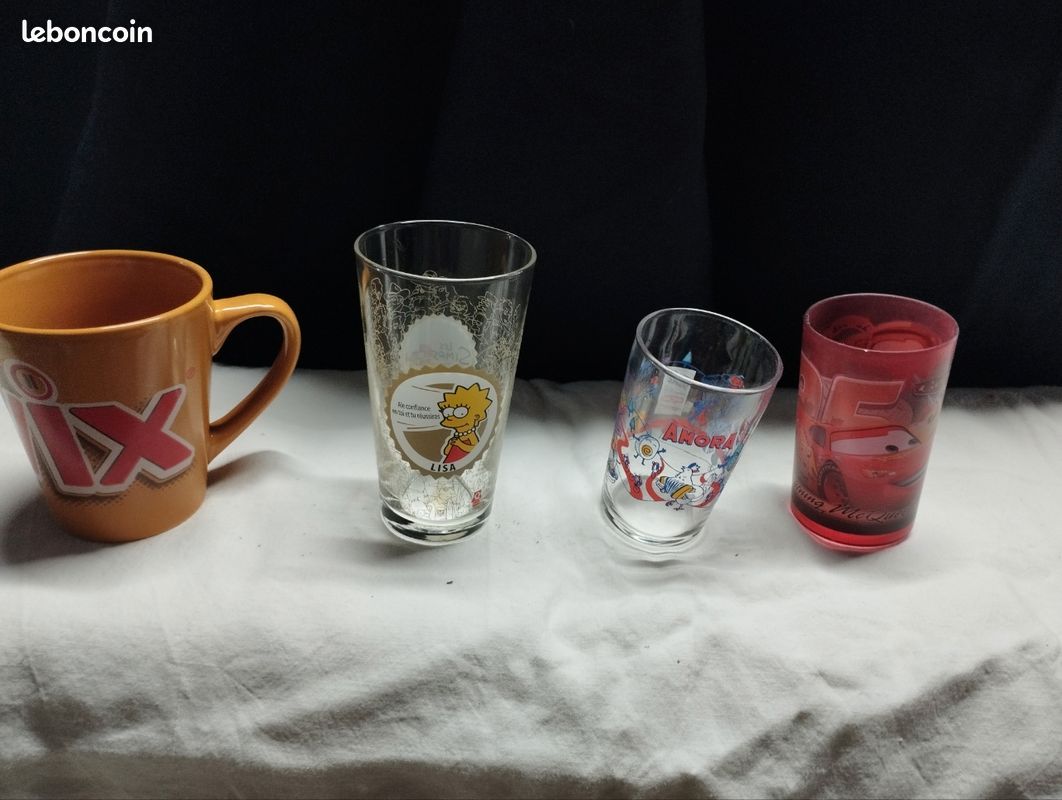 Verres et tasse (image 1)
