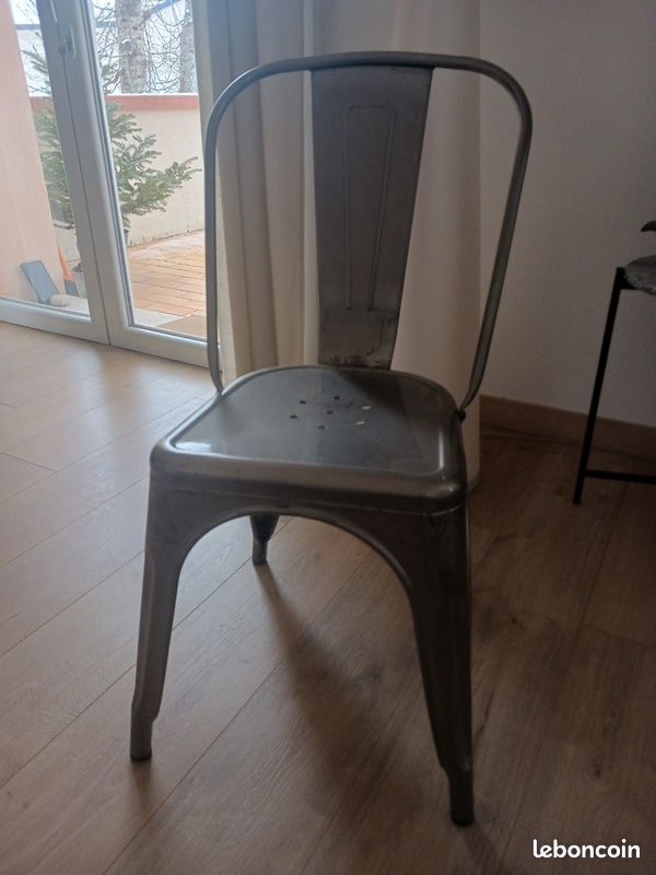 Chaise metal (image 1)