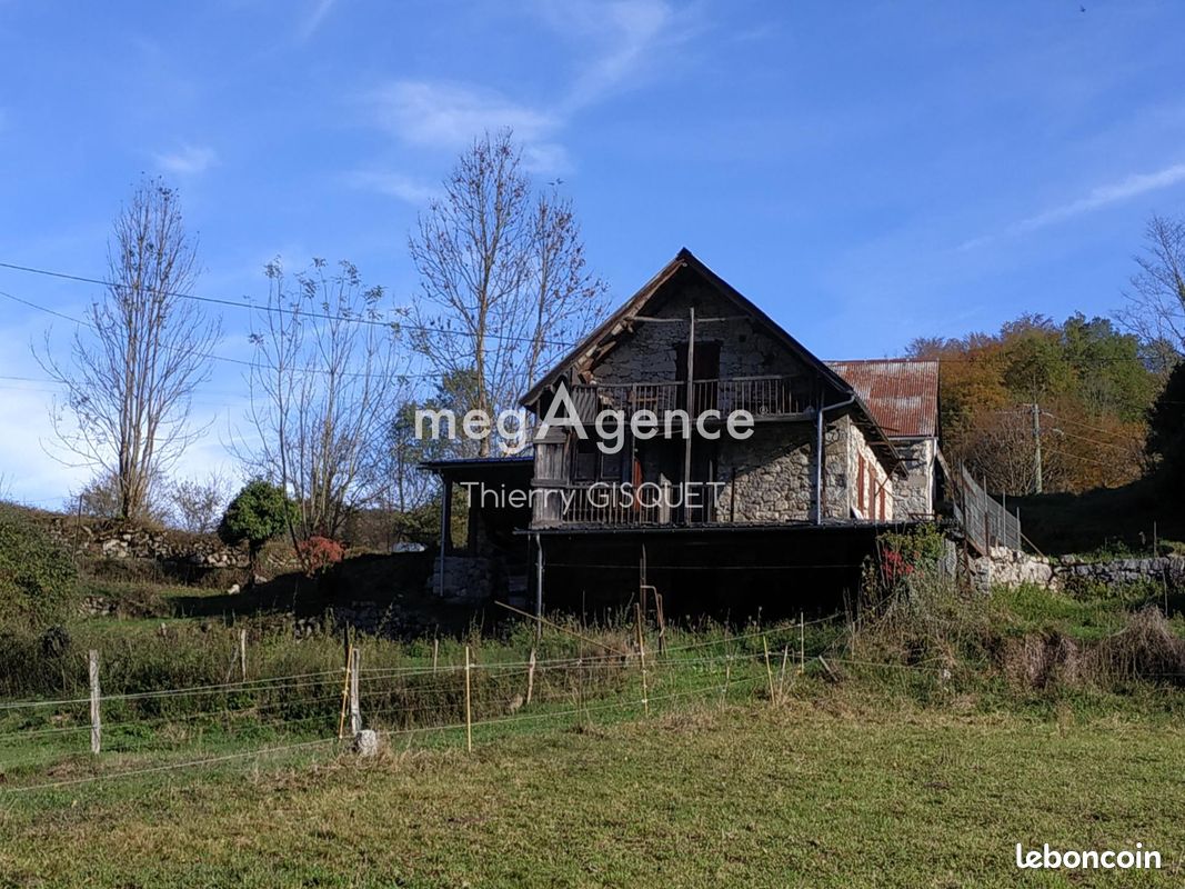 Maison 4 pièces 100 m² · à Ercé · 100 m² · 99 000 €