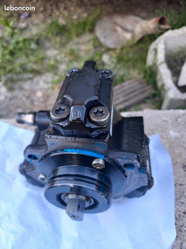 Offre pompe a gasoil mercedes w 203 diesel (image 1)