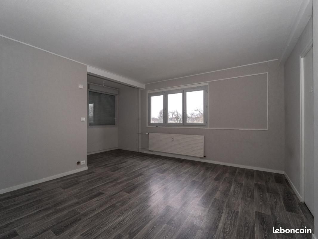 Appartement 5 pièces 99 m² · à Chalon-sur-Saône · 99 m² · 825 €
