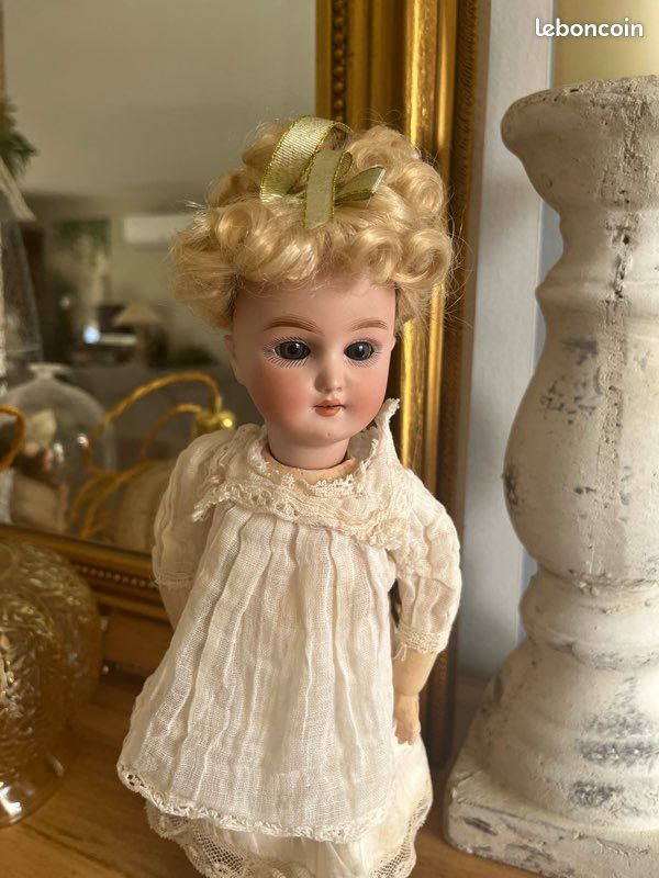 Ancienne Poupée Tête En Porcelaine N°2 – Vintage, état D'occasion