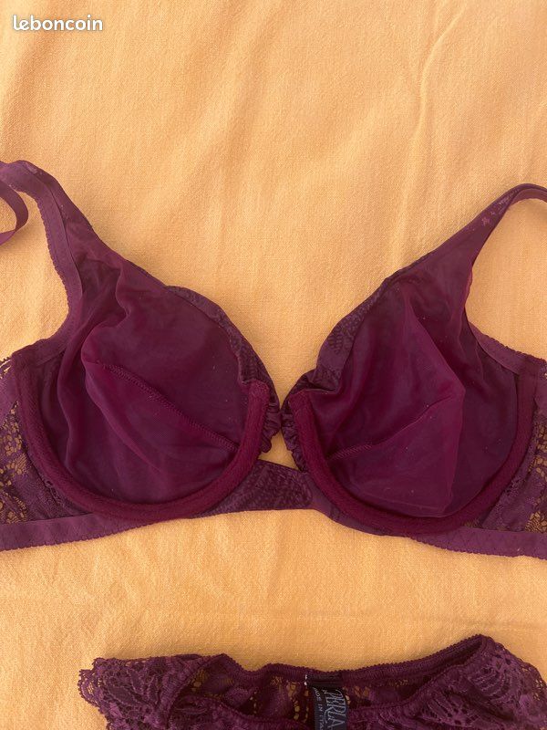 Ensemble lingerie La PERLA soutien-gorge et culotte Vêtements