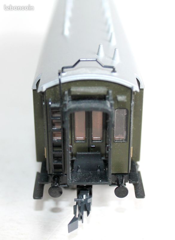 PMP 562, voiture banlieue à 2 essieux type B 6f 2 Cl. SNCF